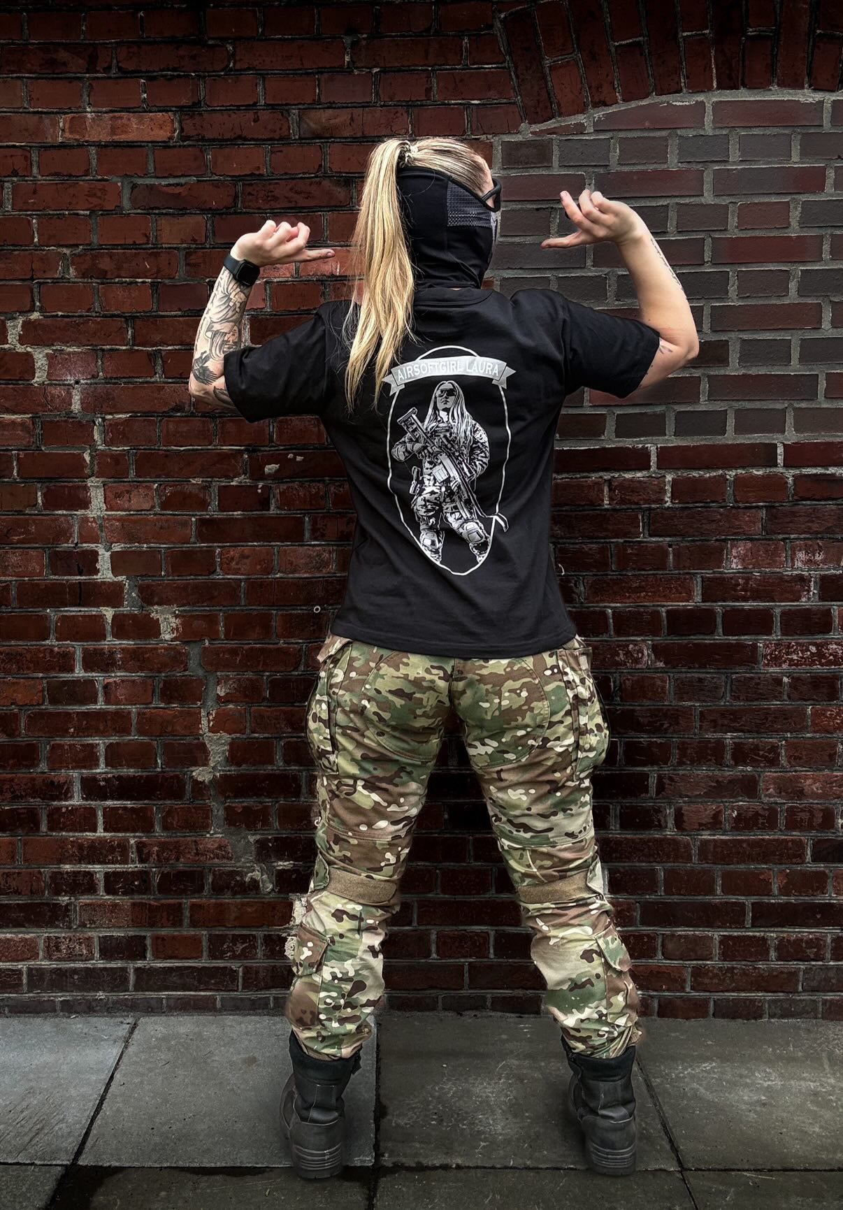 T-SHIRT - AIRSOFTGIRL LAURA