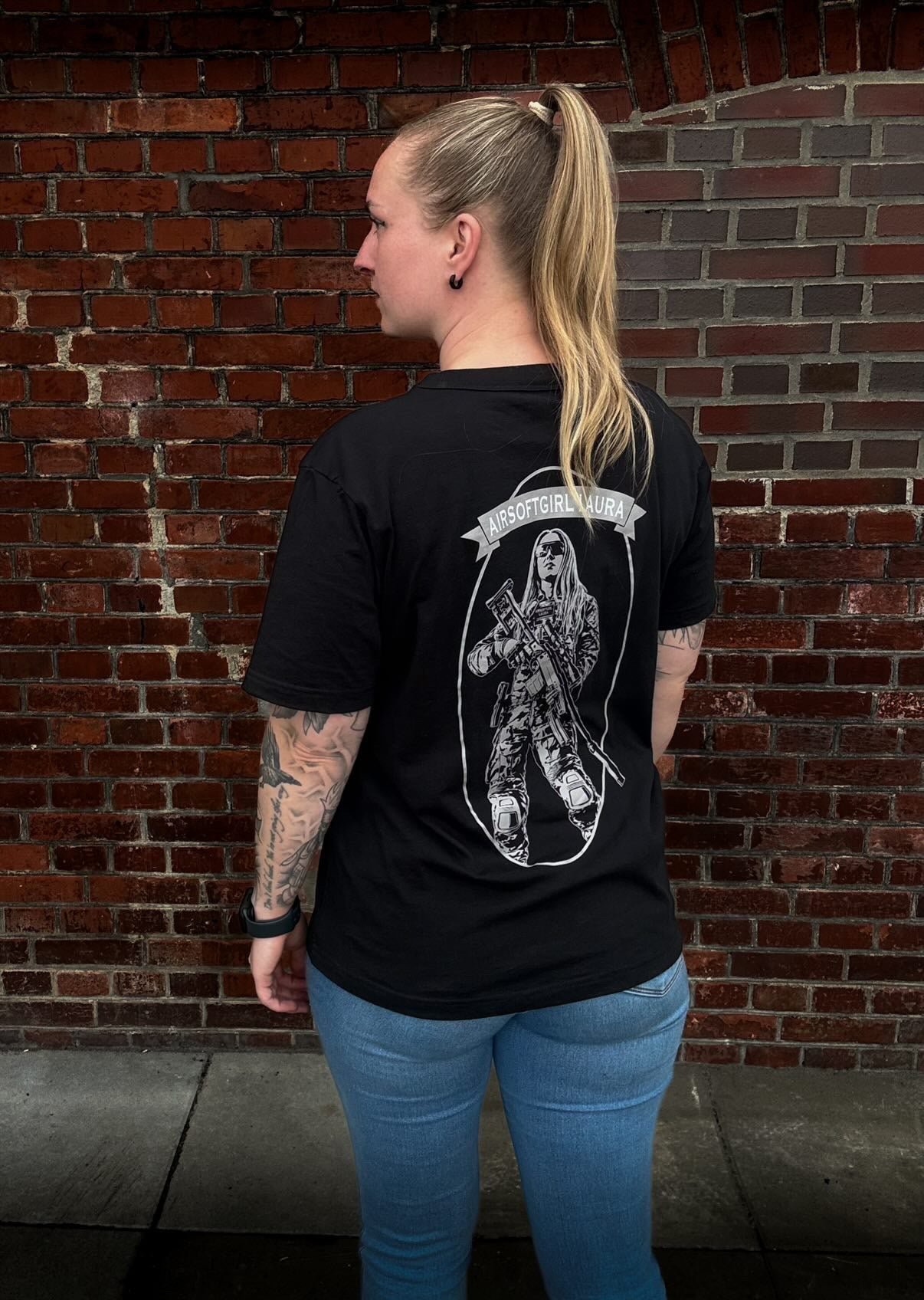 T-SHIRT - AIRSOFTGIRL LAURA